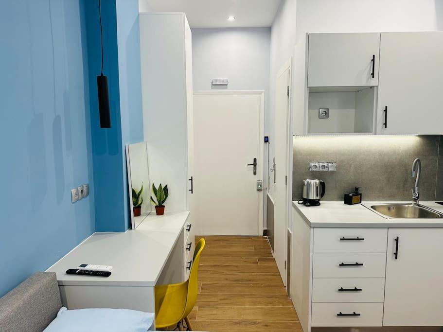 Blue Suite At Piraeus Port Exterior photo