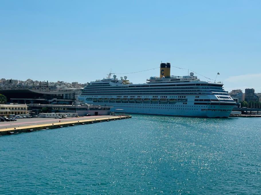 Blue Suite At Piraeus Port Exterior photo